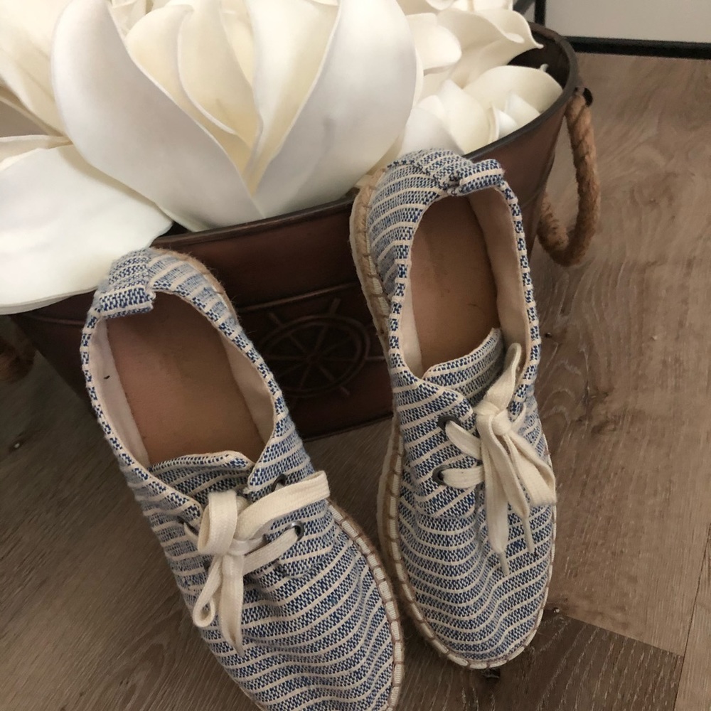 Espadrille flat shoes